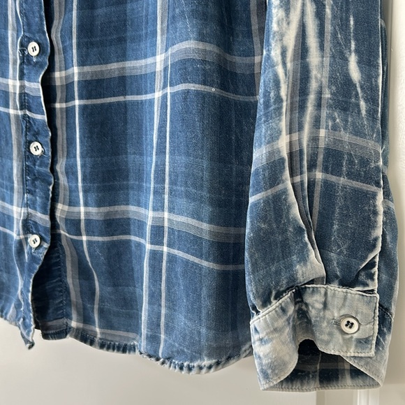 Anthro's Bella Dahl Acid Washed Distressed Indigo Tencel Blouse Lg MEASUREMENTS - Picture 6 of 13